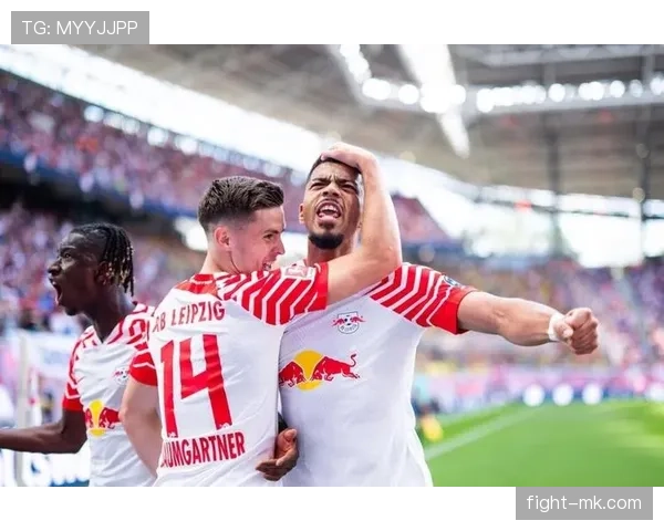 德甲新赛季战火重燃：强援加盟引爆冠军争夺战