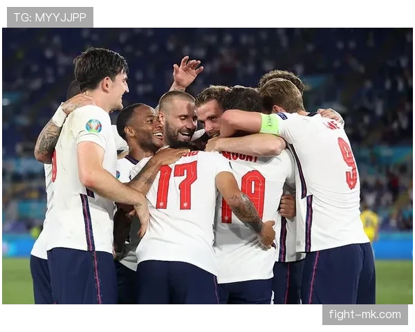 萨维奇展现卓越防守实力，助力球队后防线稳固表现出色