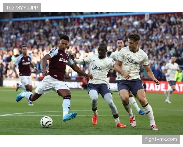 英超伦敦德比战况激烈，各队近期表现稳健